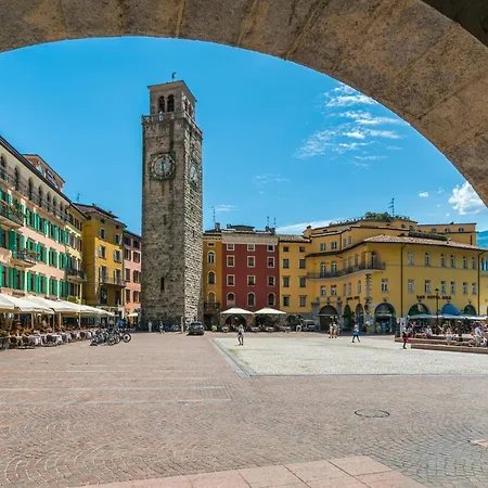 Anna - Lago & Bastione - Happy Apartment *